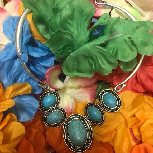 Turquoise -like Necklace - Picture 14 of 16